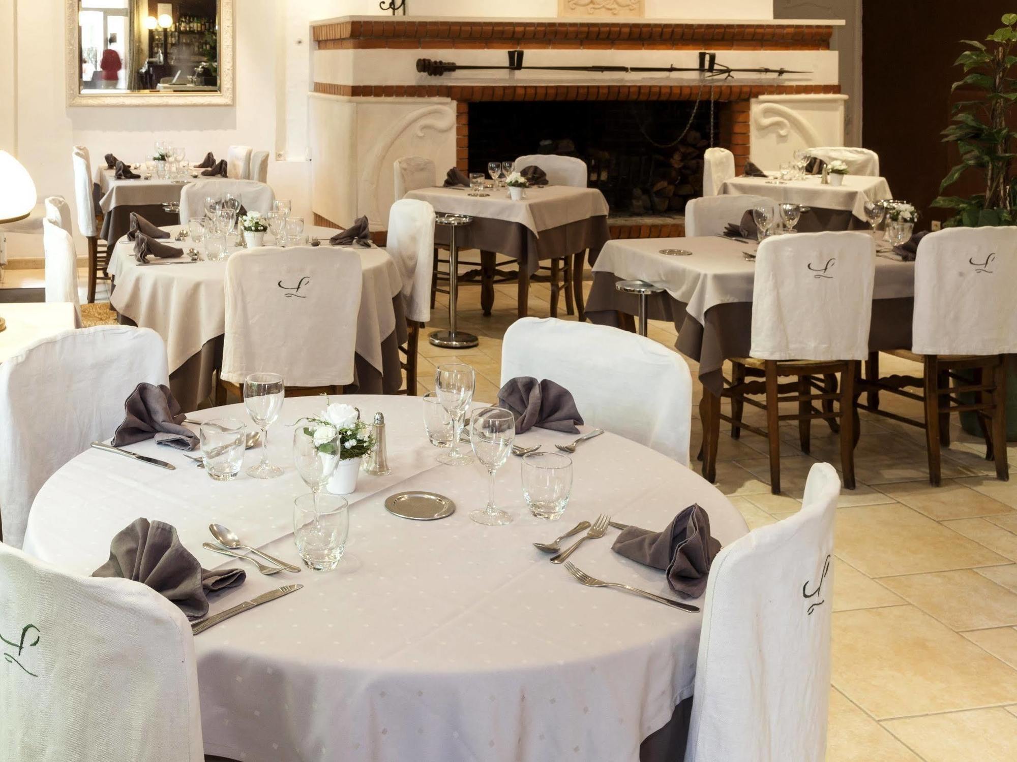 La Touloubre Hotel La Barben Kültér fotó