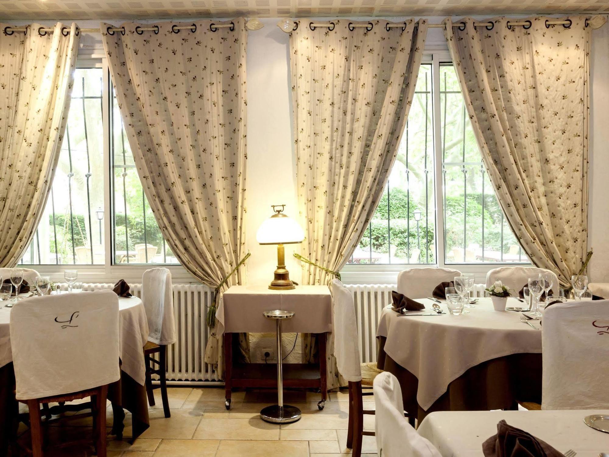 La Touloubre Hotel La Barben Kültér fotó